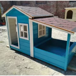 Детский дом с песочницей