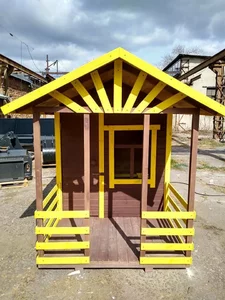 Дитячі дерев’яні будиночки Дитячі дерев’яні будиночки